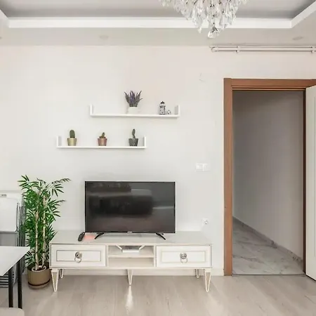 Central 1Br Apartment Opposite Cevahir Mall Metro 2 Min *